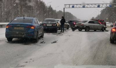 Вторая массовая авария с участием шести машин произошла в районе ТЭЦ-2 в Тюмени - nashgorod.ru - Тюмень