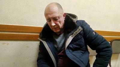 Суд Омска лишил родительских прав отца, который швырял своих детей об пол - readovka.news - Екатеринбург - Омск