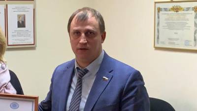 Вострецов наградил сотрудников Роспотребнадзора за борьбу с коронавирусом - newinform.com - Санкт-Петербург