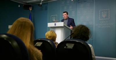 Алексей Данилов - "Средства массового уничтожения": Данилов дал нелестное определение пророссийским телеканалам - dsnews.ua - Россия
