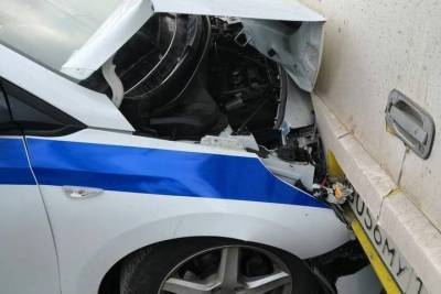 Спешивший на вызов автомобиль ДПС столкнулся с автобусом в Кронштадте - spb.mk.ru - Ленинградская обл. - Санкт-Петербург