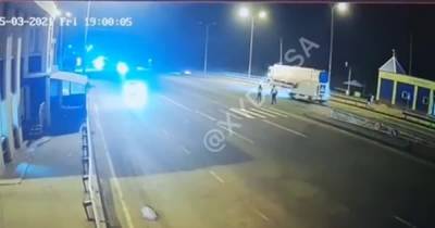 В Сети появилось видео момента смертельного ДТП с патрульным авто в Одесской области - tsn.ua - Киев - Одесса - Одесская обл.