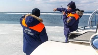 МЧС отправилось на помощь горящему судну с 30 рыбаками в Японском море - newinform.com