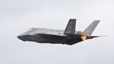ВВС США перебросили на Аляску еще три истребителя F-35 - newinform.com - шт.Аляска