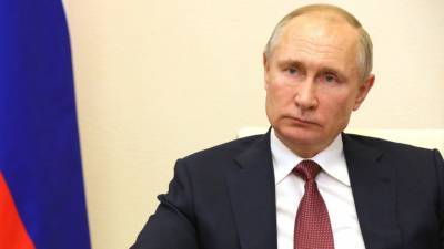 Владимир Путин - Путин поручил определить, какой орган власти будет отвечать за защиту семьи и детства - polit.info