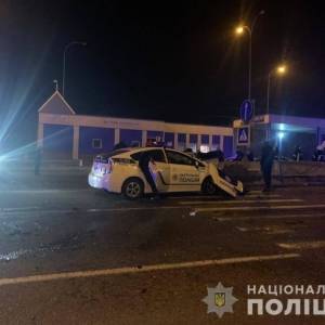 На трассе Киев-Одесса произошло ДТП с авто полиции: есть погибший. Фото - reporter-ua.com - Украина - Киев - Одесса - Одесская обл.