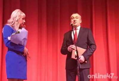 Алексей Брицун - Женщина–мечта: Алексей Брицун поздравил жительниц Волховского района стихами - online47.ru - Ленинградская обл. - район Волховский