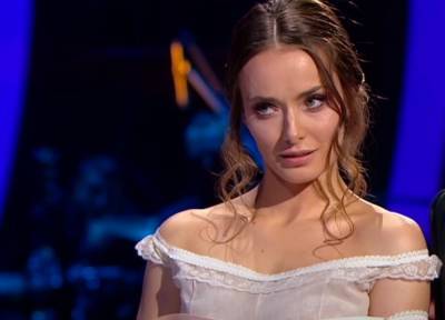Ксения Мишина - "Холостячка" Мишина пощекотала нервы жаркой позой в раскованном наряде: "Не надо стесняться..." - sport.politeka.net