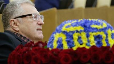 Жириновский перед 8 марта призвал запретить импорт цветов - dp.ru