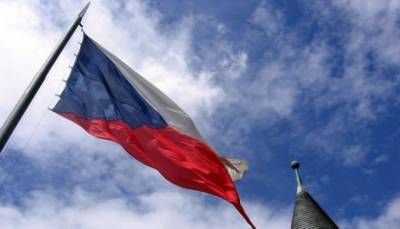 Двое украинцев экстрадированы из Чехии в США по подозрению в кибератаках - lenta.ua - США - Чехия - Прага