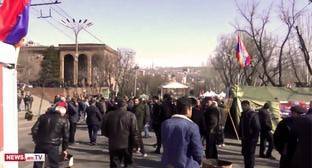 Армен Саркисян - Никола Пашинян - Оник Гаспарян - Участники акции протеста в Ереване потребовали встречи с президентом - kavkaz-uzel.eu - Ереван