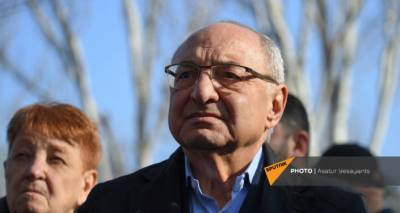 Армен Саркисян - Ильхам Алиев - Вазген Манукян - Оник Гаспарян - Если президент не обратится в КС, сдача Шуши будет на его совести – Вазген Манукян - ru.armeniasputnik.am - Азербайджан