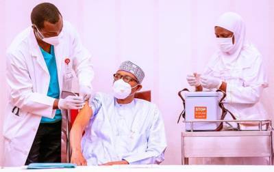 Мухаммад Бухари - Президент Нигерии сделал прививку от COVID-19 - korrespondent.net - Нигерия