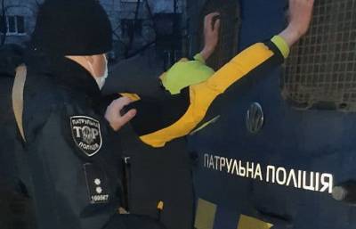 Со школьной скамьи на скамью подсудимых: в Северодонецке задержали ученика за "дружбу" с наркотиками - vchaspik.ua - Украина - Северодонецк