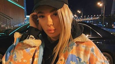 Instagram-блогера Олесю Рожкову избили в одном из баров Приморья — видео - 5-tv.ru - Приморье край