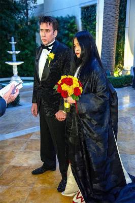 Николас Кейдж - Tom Ford - Николас Кейдж снова женился: смотрите первое свадебное фото с 5-й женой оскароносного актера! - skuke.net - Япония