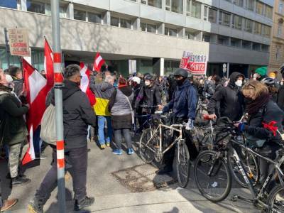 Снежана Бабкина - "Курца в отставку": в Вене люди вышли на массовые антикарантинные протесты – видео - 24tv.ua - Австрия - Вена