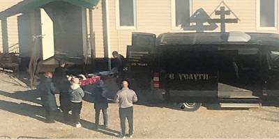 В Крыму три года во дворе жилого дома отпевают усопших – ВИДЕО - ТЕЛЕГРАФ - telegraf.com.ua - Крым - Евпатория