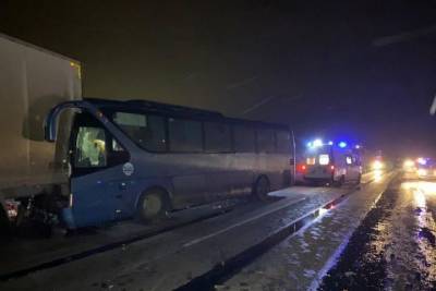 Два человека погибли при столкновении автобуса с двумя грузовиками под Уфой - ufa.mk.ru - Уфа - Саратовская обл. - Челябинск - Самара - район Иглинский - Ставрополье
