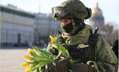 Петербурженки получили цветы от военных в честь 8 марта - neva.today - Санкт-Петербург