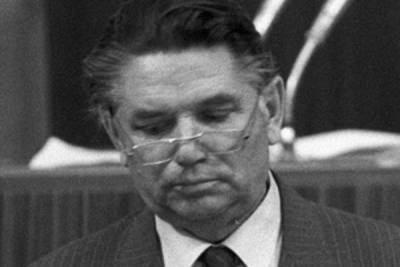 Александр Бастрыкин - Умер бывший генпрокурор СССР Александр Сухарев - mk.ru