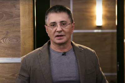 Александр Мясников - Доктор Мясников назвал неожиданный симптом рака у женщин - mk.ru
