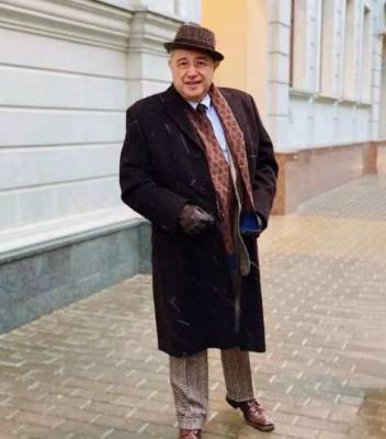 Евгений Петросян - Евгения Петросяна смутил пустой пассаж ГУМа в преддверии 8 Марта - actualnews.org