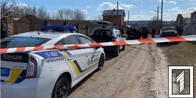 В Кривом Роге застрелили мужчину - введен план Сирена, ищут убийцу на Volkswagen Touareg, фото - ТЕЛЕГРАФ - telegraf.com.ua - Кривой Рог - Днепропетровская обл.