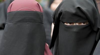 В Швейцарии запретили в общественных местах носить паранджу и никаб - belta.by - Швейцария - Минск