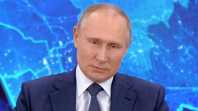 Владимир Путин - Путин отметил нелегкий труд медработниц в поздравлении с 8 Марта - politros.com