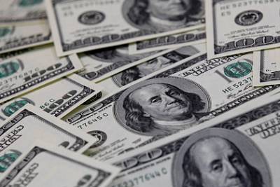 Россияне сняли со счетов 28 миллиардов долларов в иностранной валюте за год - lenta.ru