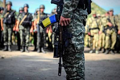 На Украине отрицают создание воинских подразделений с нетрадиционной ориентацией - apral.ru - Москва - Киев