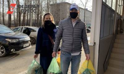 Тюменские девушки-волонтеры получают подарки к 8 марта - fedpress.ru - Тюмень