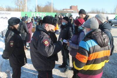 Полиция Северодвинска «обрабатывает» противников застройки квартала 100 - arh.mk.ru - Северодвинск