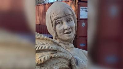 Резчик подробно рассказал, зачем в воронежском райцентре установят деревянную Алёнку - vestivrn.ru - Воронеж - Павловск