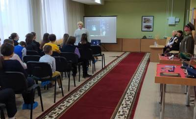 Жанчына ў пагонах. Вучні лідскай школы сустрэліся з ваенаслужачымі - grodnonews.by