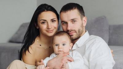 Илона Гвоздева - Илона Гвоздева впервые показала лицо сына: трогательные семейные фото - 24tv.ua