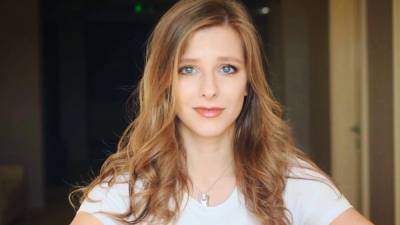 Элизабет Арзамасова - Звезда "Папиных дочек" опозорилась на сцене - nation-news.ru