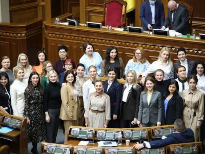 Александр Корниенко - В "Слуге народа" создают движение "Зе!Женщины" - gordonua.com - Украина - Парламент