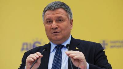 Арсен Аваков - Журналист из Норвегии раскритиковал Авакова за слова о русском языке - gazeta.ru - Норвегия