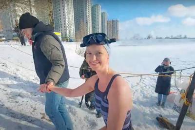 Жительница Петербурга побила рекорд по задержке дыхания в ледяной воде - neva.today - Санкт-Петербург