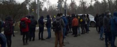 Владимир Зеленский - Сергей Стерненко - У дачи Зеленского прошел пикет с требованием освободить Стерненко - runews24.ru - Одесса