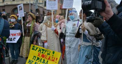 Не женский день. Как феминистический марш вырос из своего формата (фото) - focus.ua - Киев