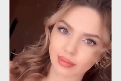 Внешность российской стюардессы на селфи восхитила иностранцев в сети - lenta.ru