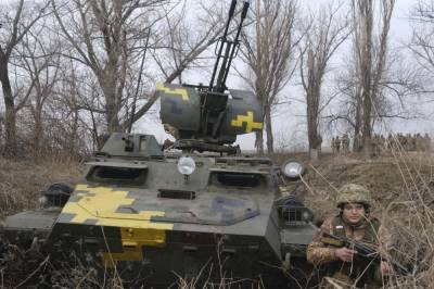 На фронте сепаратисты 12 раз за сутки обстреляли украинские позиции - news.bigmir.net - Обстрелы