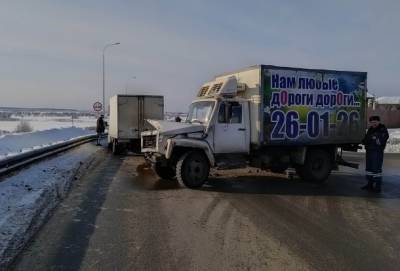 Под Выльгортом два фургона не поделили дорогу - bnkomi.ru - респ. Коми - район Сыктывдинский - район Койгородский