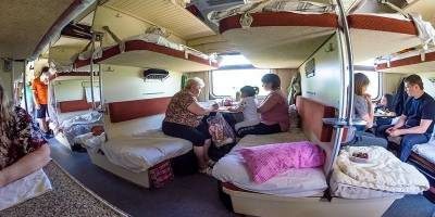 В поезде Черновцы-Одесса люди ездят без масок, а проводники предупреждают о проверках - ТЕЛЕГРАФ - telegraf.com.ua - Одесса - Одесская обл. - Черновцы