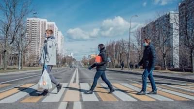 В России за сутки коронавирусом заболело 9 тысяч 445 человек, на 808 меньше, чем днем ранее - delovoe.tv - Москва - Россия - Ленинградская обл. - Санкт-Петербург - Московская обл. - Петербург