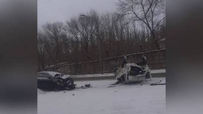 Легковушка опрокинулась после массового ДТП в Воронеже: водитель выжил - vestivrn.ru - Воронеж