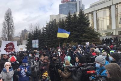 Сергей Стерненко - Под "Президент отель" в Киеве, где проходит съезд судей, пришли сторонники Стерненко - kp.ua - Киев - Одесса